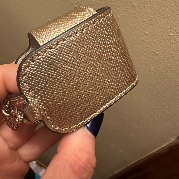 Kate Spade AirPod Case - Picture 8 of 8